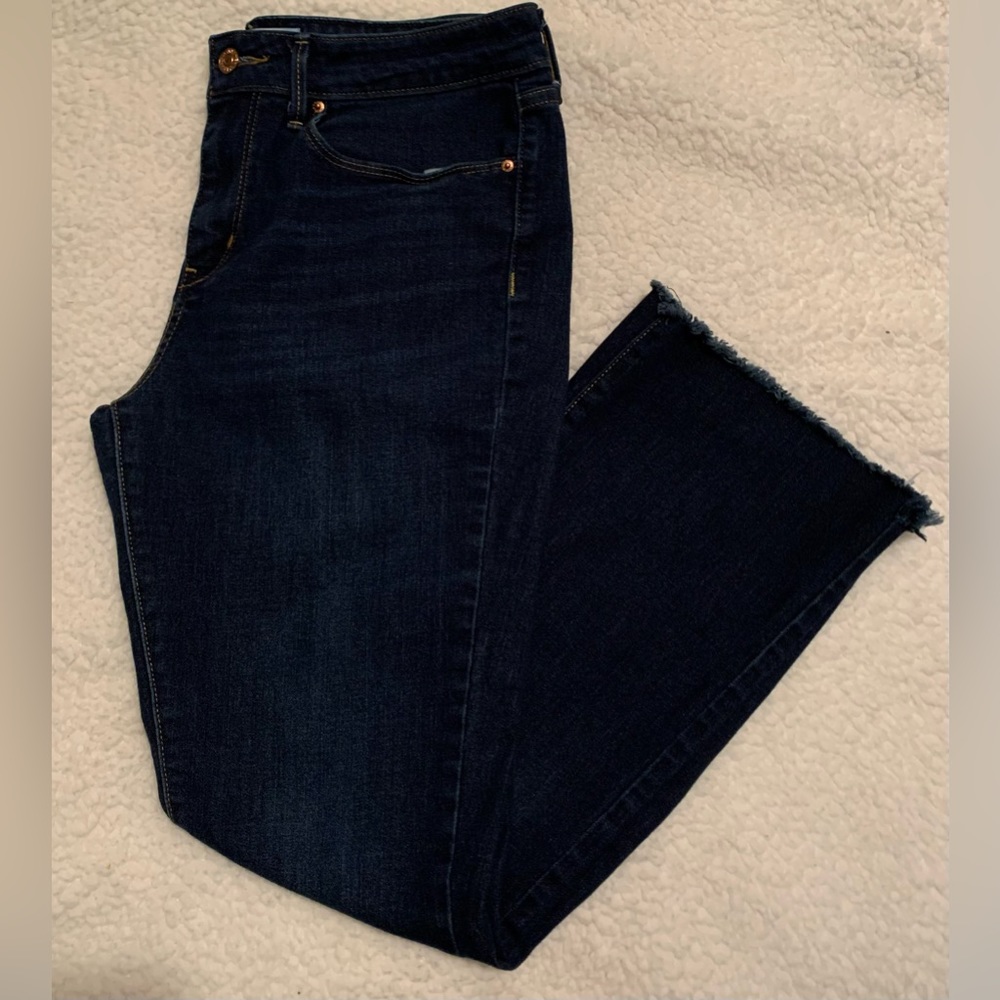 Levi Strauss “Signature” Jeans -  Size 10 M W30 L32